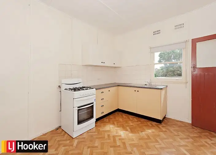 Fifth view of Homely house listing, 2 Hill Street, Goulburn NSW 2580