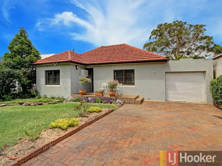 14 Haymet Street, Kirrawee NSW 2232