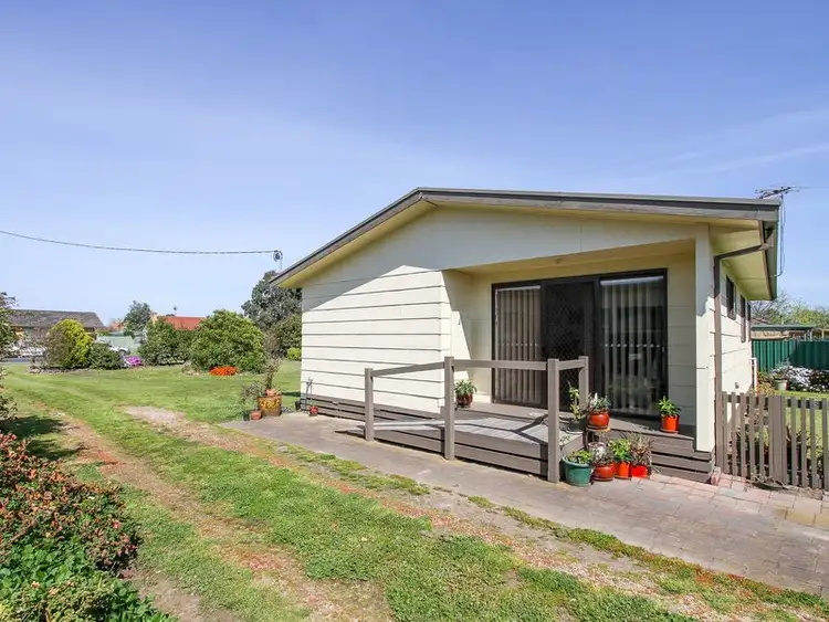 25 Dawson Street, Stratford VIC 3862