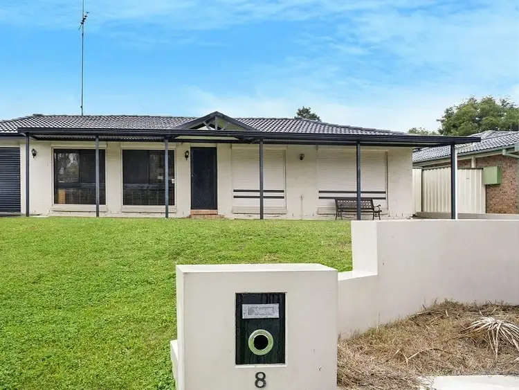 8 Caesar Way, St Clair NSW 2759