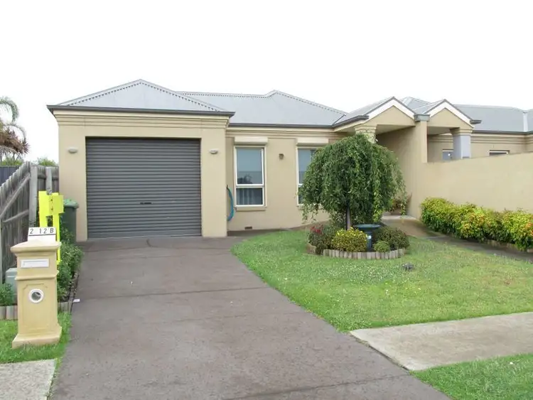 2/12B Balmoral Cresent, Bairnsdale VIC 3875