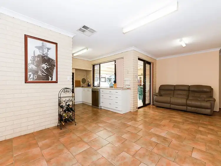 75 Wittenoom Road, High Wycombe WA 6057