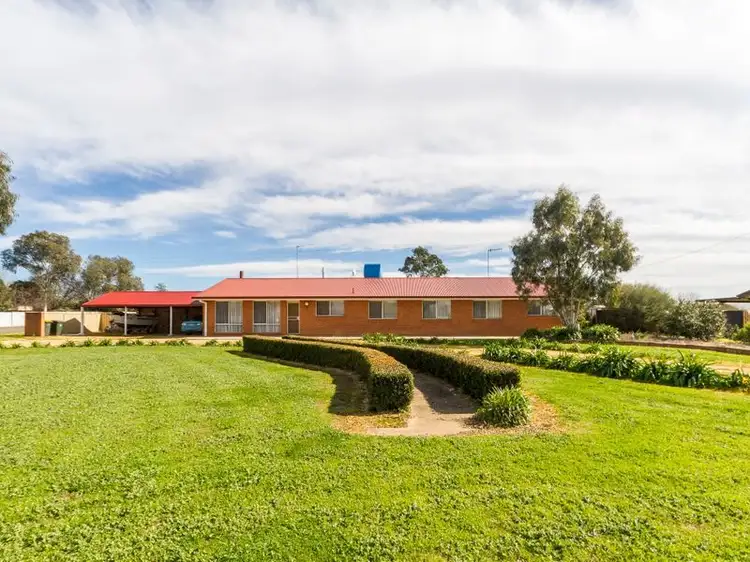 36 Dawson Drive, Cowra NSW 2794