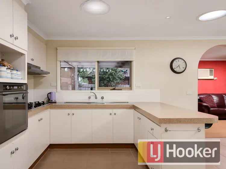 Third view of Homely house listing, 8 Marsden Court, Cranbourne North VIC 3977