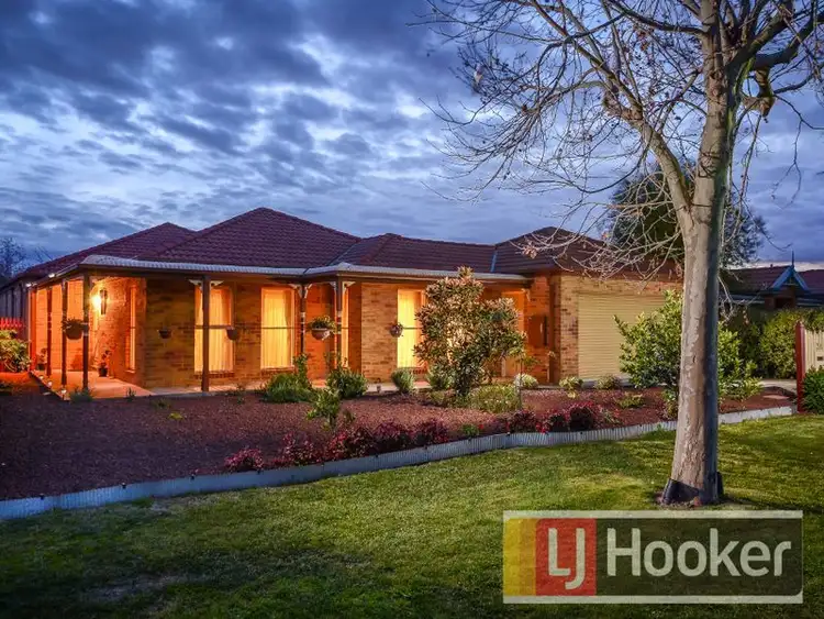 31 Cromford Crescent, Narre Warren South VIC 3805