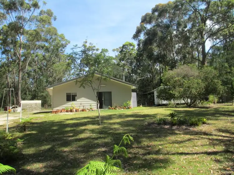 210 Percy Davis Drive, Moruya NSW 2537