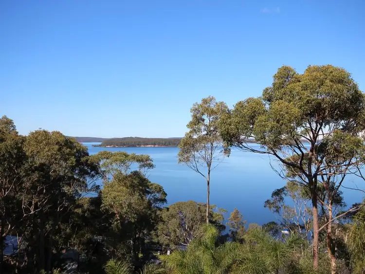 47 Lakeview Road, Wangi Wangi NSW 2267