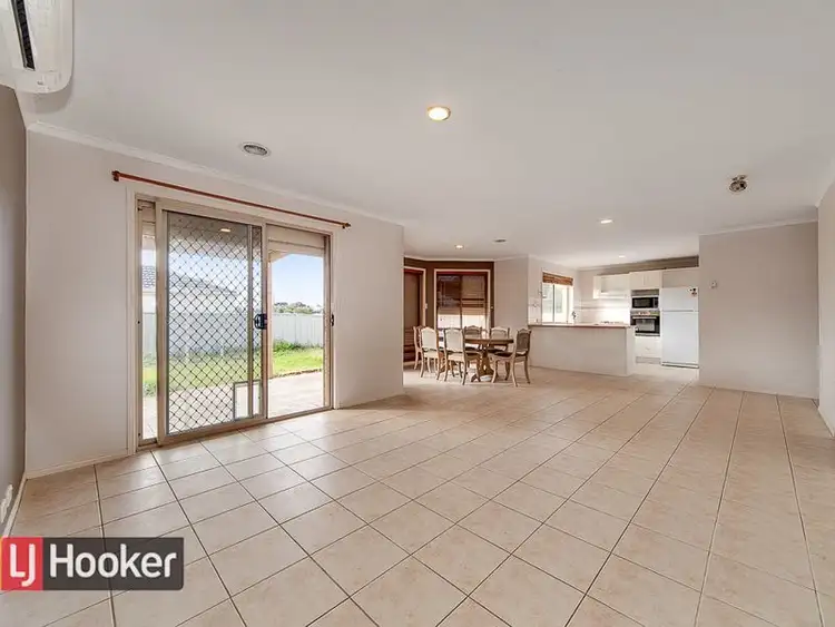 Sixth view of Homely house listing, 2 ASHBROOK WAY, Cranbourne West VIC 3977