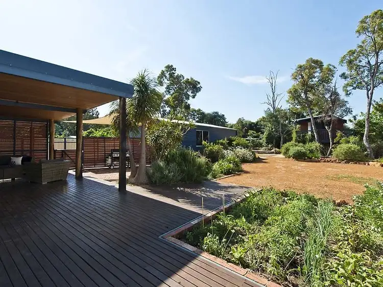 16 Corella Street, Lesmurdie WA 6076