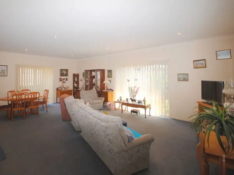 Seventh view of Homely unit listing, 2A Coates Court, Alexandra VIC 3714