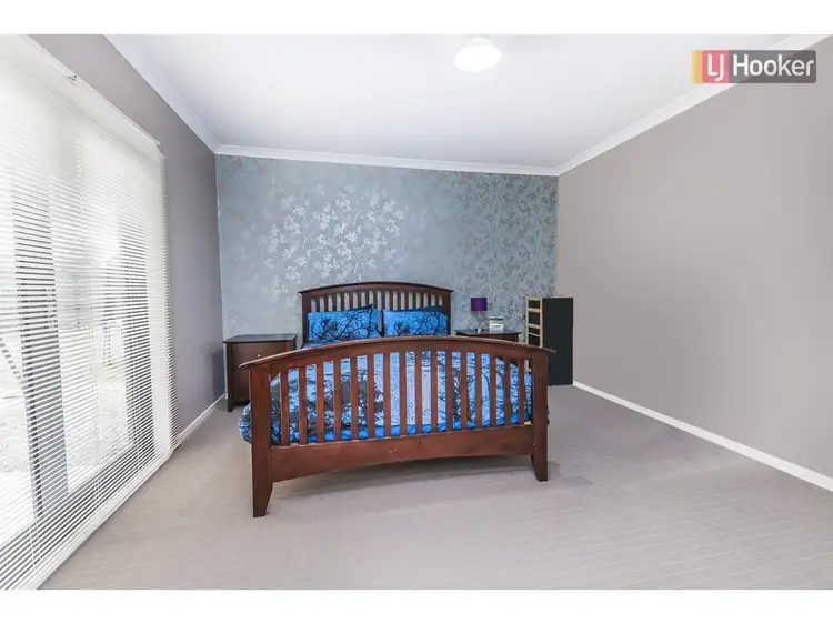 Seventh view of Homely house listing, 16 Gallantry Avenue, Craigieburn VIC 3064