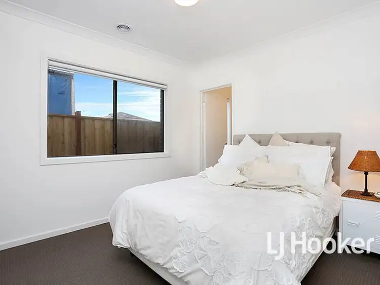 Sixth view of Homely house listing, 15 Sissinghurst Street, Truganina VIC 3029