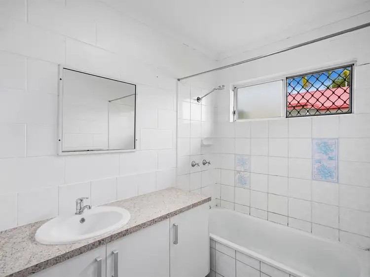 Seventh view of Homely semi-detached listing, 1/8 Holden Close, Whitfield QLD 4870