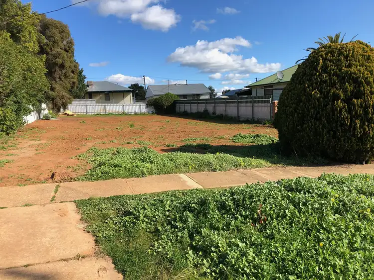 10 Margaret Avenue, Mount Austin NSW 2650