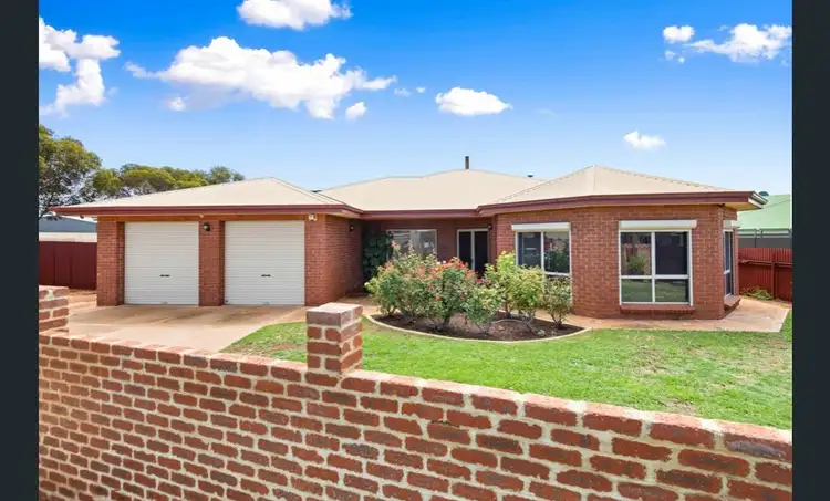 2 MCGILLIVRAY CRESENT, Somerville WA 6430