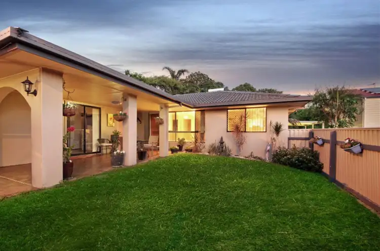 1/98 Kumbari Avenue, Labrador QLD 4215