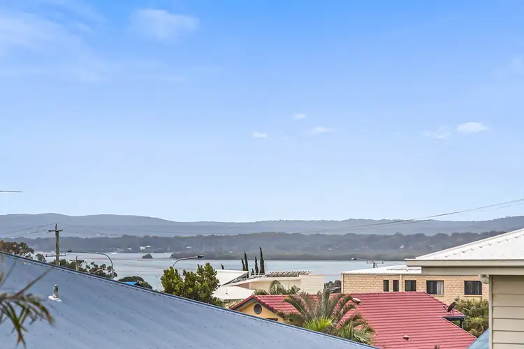 9 Highland Street, Redland Bay QLD 4165