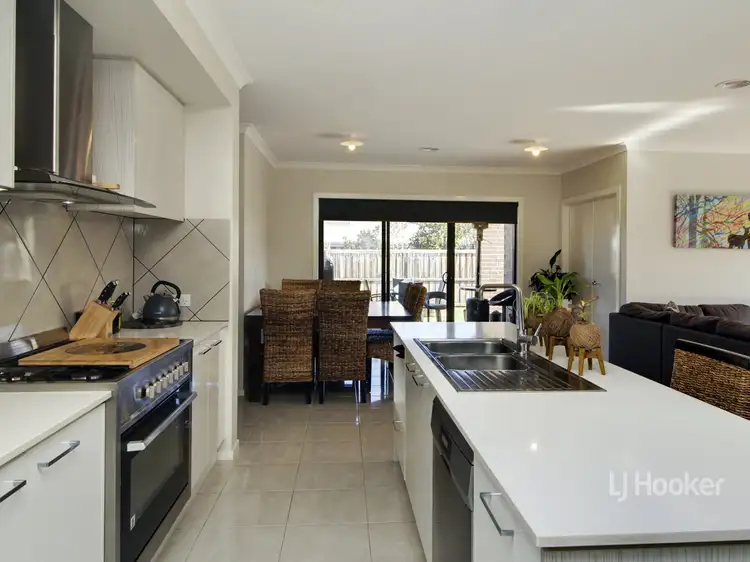 Fourth view of Homely house listing, 8 Cormorant Close, Bairnsdale VIC 3875