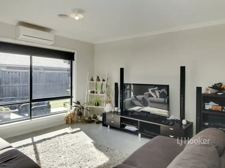 Fifth view of Homely house listing, 8 Cormorant Close, Bairnsdale VIC 3875