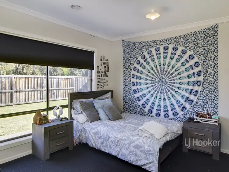Sixth view of Homely house listing, 8 Cormorant Close, Bairnsdale VIC 3875
