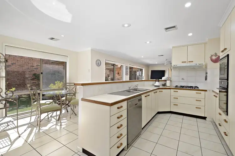 Sixth view of Homely house listing, 17 Davitt Close, Isaacs ACT 2607