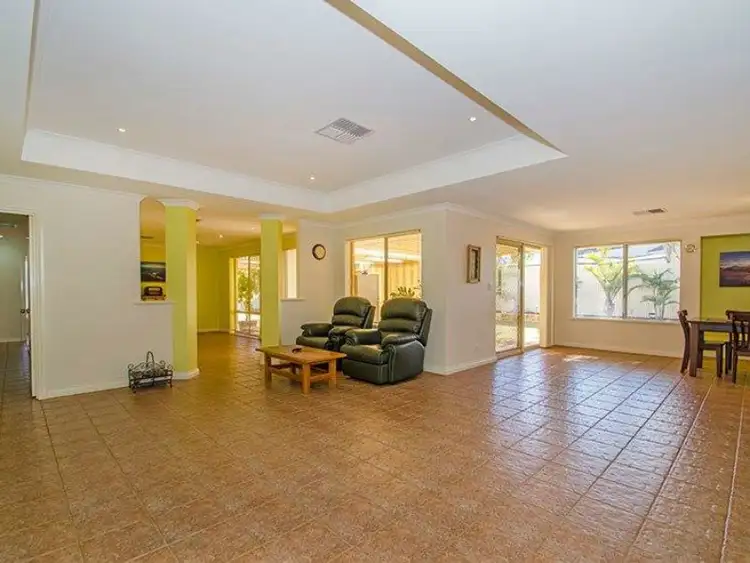 Sixth view of Homely house listing, 2 VITALI CRESENT, Somerville WA 6430