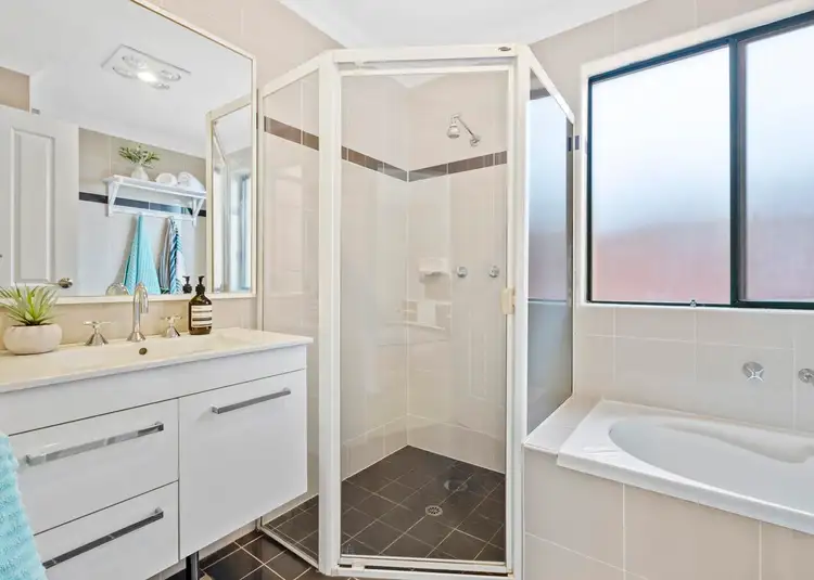 Sixth view of Homely apartment listing, 4/2 Gowrie Street, Ryde NSW 2112