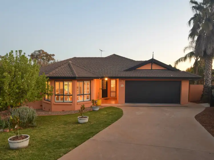 15 Mathew Crescent, Young NSW 2594