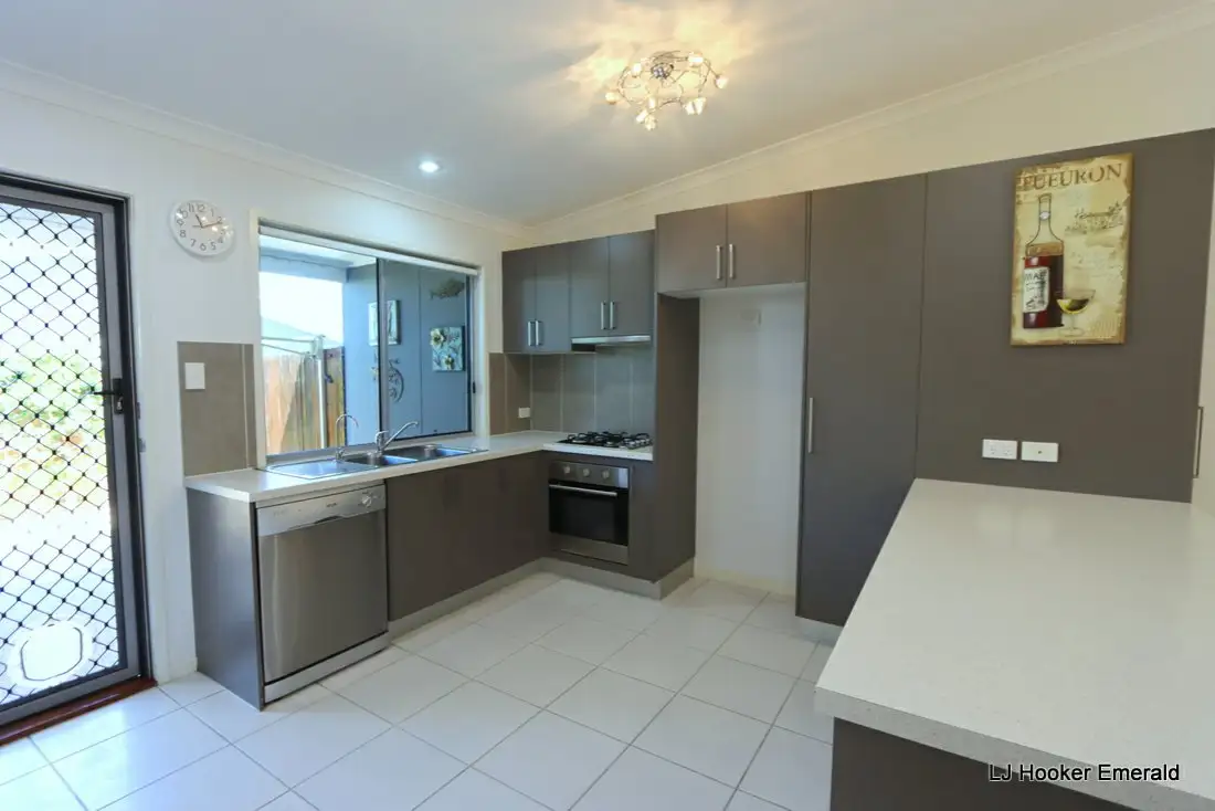 Main view of Homely unit listing, Unit 14/8 Hillcrest Street, Emerald QLD 4720