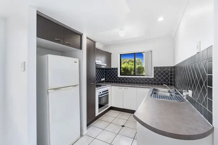 Fifth view of Homely townhouse listing, 10/1158 Cavendish Road, Mount Gravatt East QLD 4122