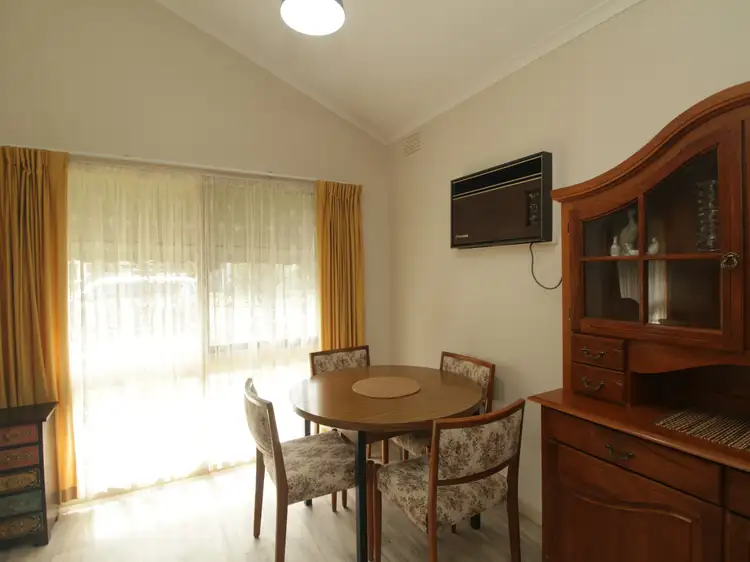 Fourth view of Homely house listing, 8 Grosvenor Court, Bairnsdale VIC 3875