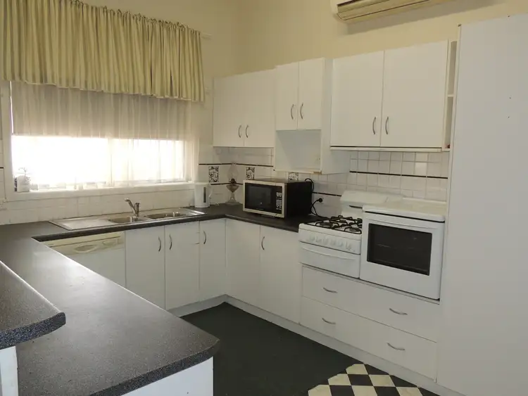 Sixth view of Homely house listing, 186 Stradbroke Avenue, Swan Hill VIC 3585