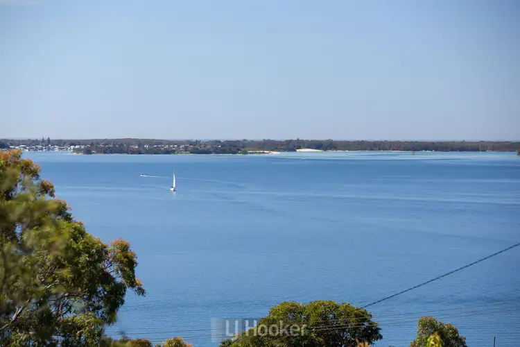 154 Fishing Point Road, Fishing Point NSW 2283