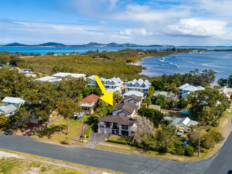 2/4 Booner Street, Hawks Nest NSW 2324