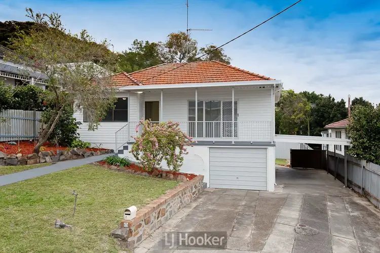 15 Daydawn Avenue, Warners Bay NSW 2282