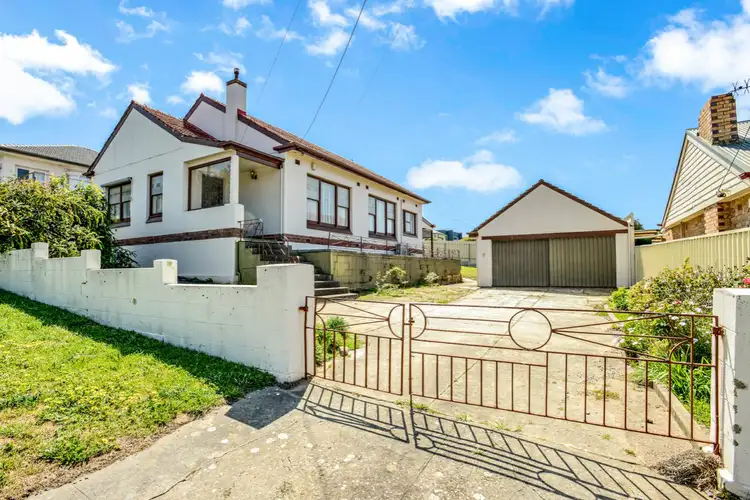 20 Peace Avenue, Victor Harbor SA 5211