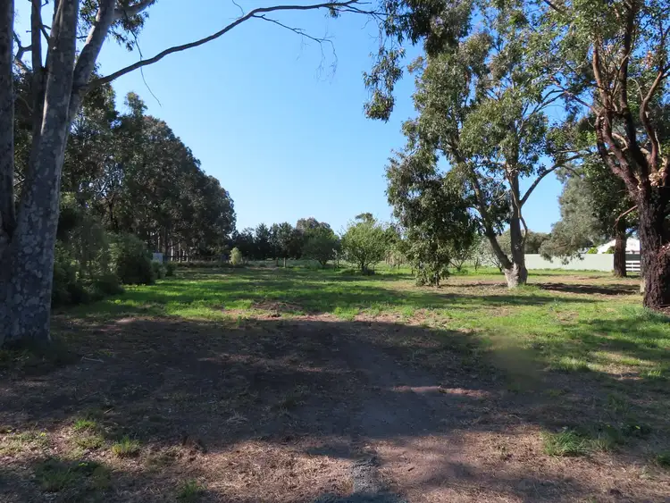 Main view of Homely land listing, Lot 1/21 Ashton Court, Rosedale VIC 3847