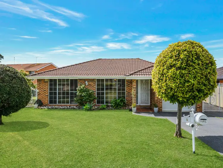 5 Raco Close, Edensor Park NSW 2176