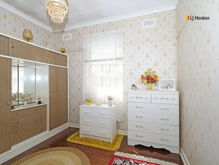 Sixth view of Homely house listing, 1 Blamey Street, Turvey Park NSW 2650