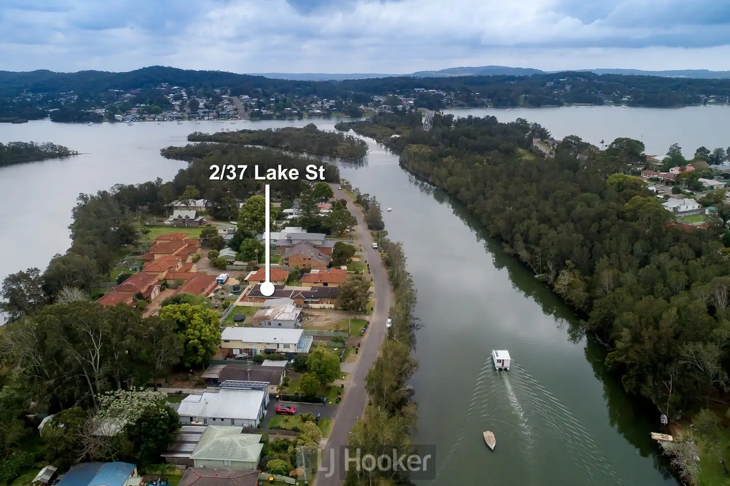 Main view of Homely villa listing, 2/37 Lake Street, Blackalls Park NSW 2283
