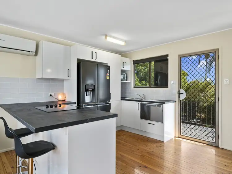 Fifth view of Homely house listing, 10 Dundee Drive, Morayfield QLD 4506