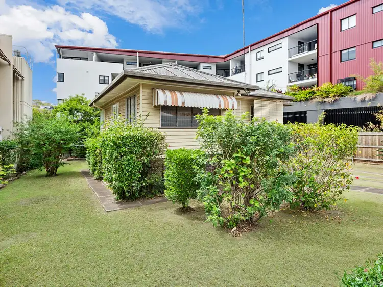 54 Shottery Street, Yeronga QLD 4104