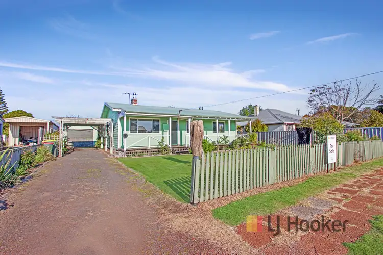 16 Robertson Street, Manjimup WA 6258