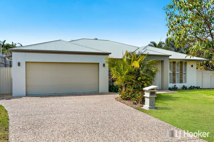 7 Magnetic Place, Redland Bay QLD 4165