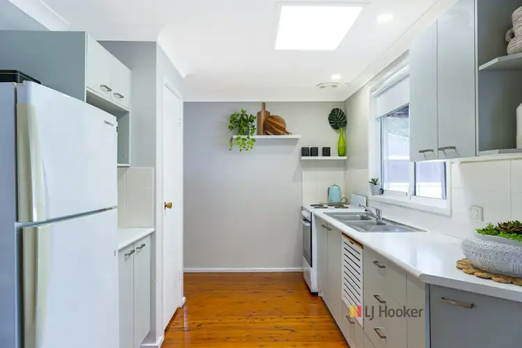 Fifth view of Homely house listing, 7 Charmhaven Avenue, Charmhaven NSW 2263