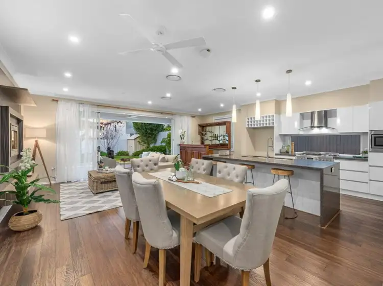 12 Leamington Street, Woolloongabba QLD 4102