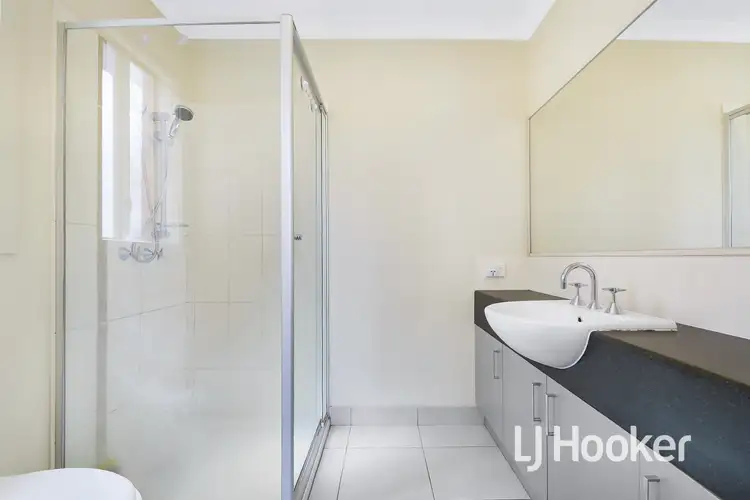 Sixth view of Homely house listing, 2 Tiarne Crescent, Hampton Park VIC 3976