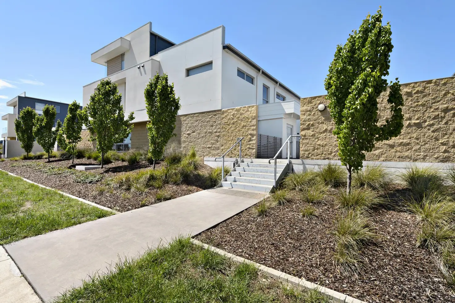 Main view of Homely townhouse listing, 19/2 Bulletin Street, Lawson ACT 2617