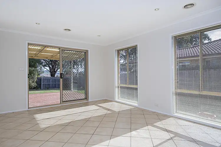 Fifth view of Homely house listing, 19 Fitton Close, Dunlop ACT 2615