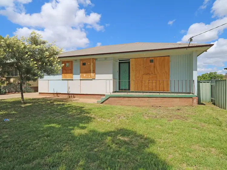 25 Spooner Avenue, Mount Austin NSW 2650